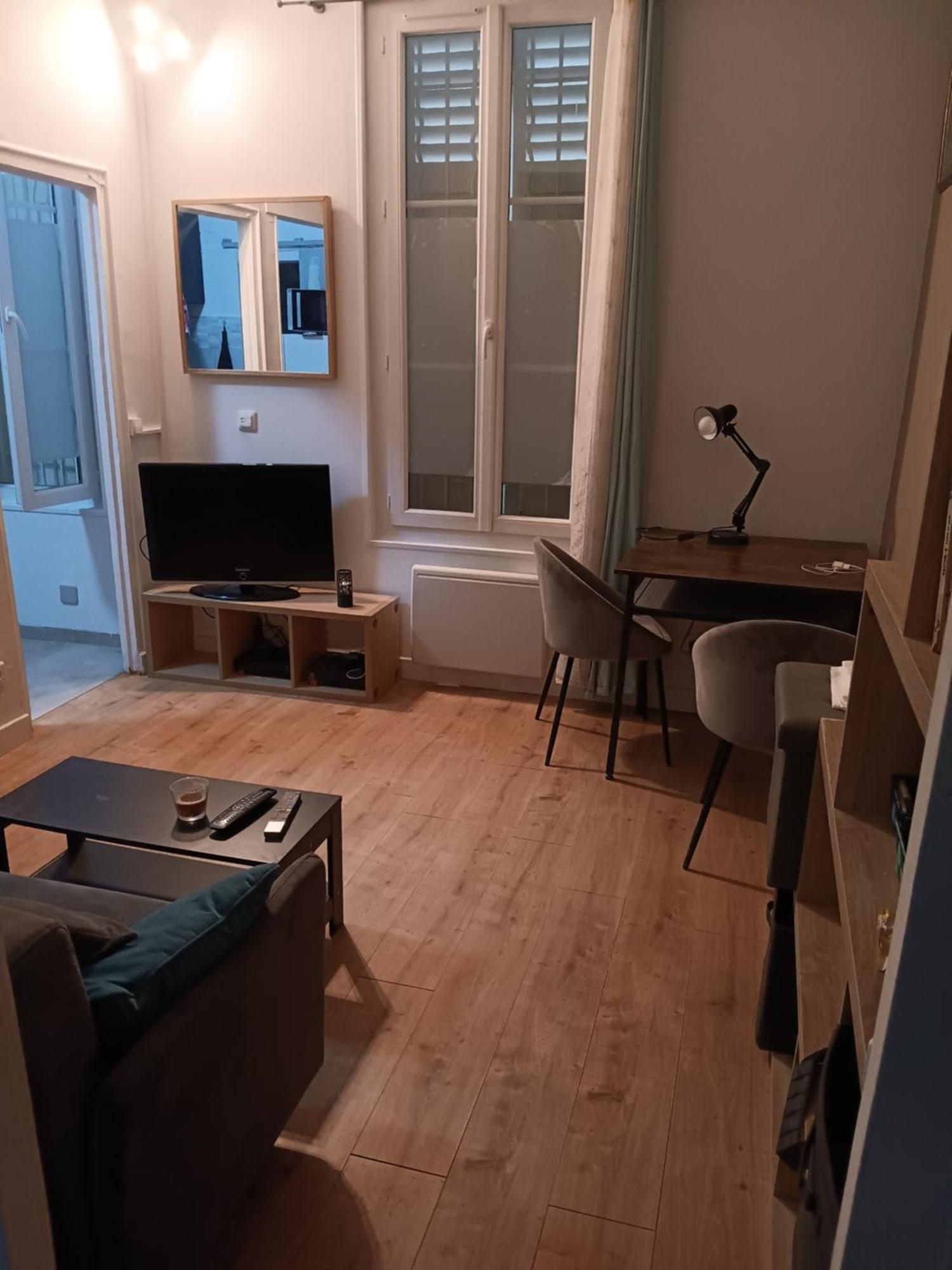 Studio Au Pied De La Basilique Du Sacre Coeur Lejlighed Paris Eksteriør billede